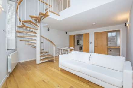 Property For Rent Redfield Lane, London