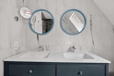 Hesper Mews, SW5, Image 15