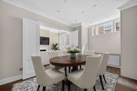 Hesper Mews, SW5, Image 3