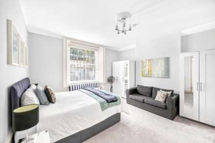 St George's Square, London, SW1V, Image 2