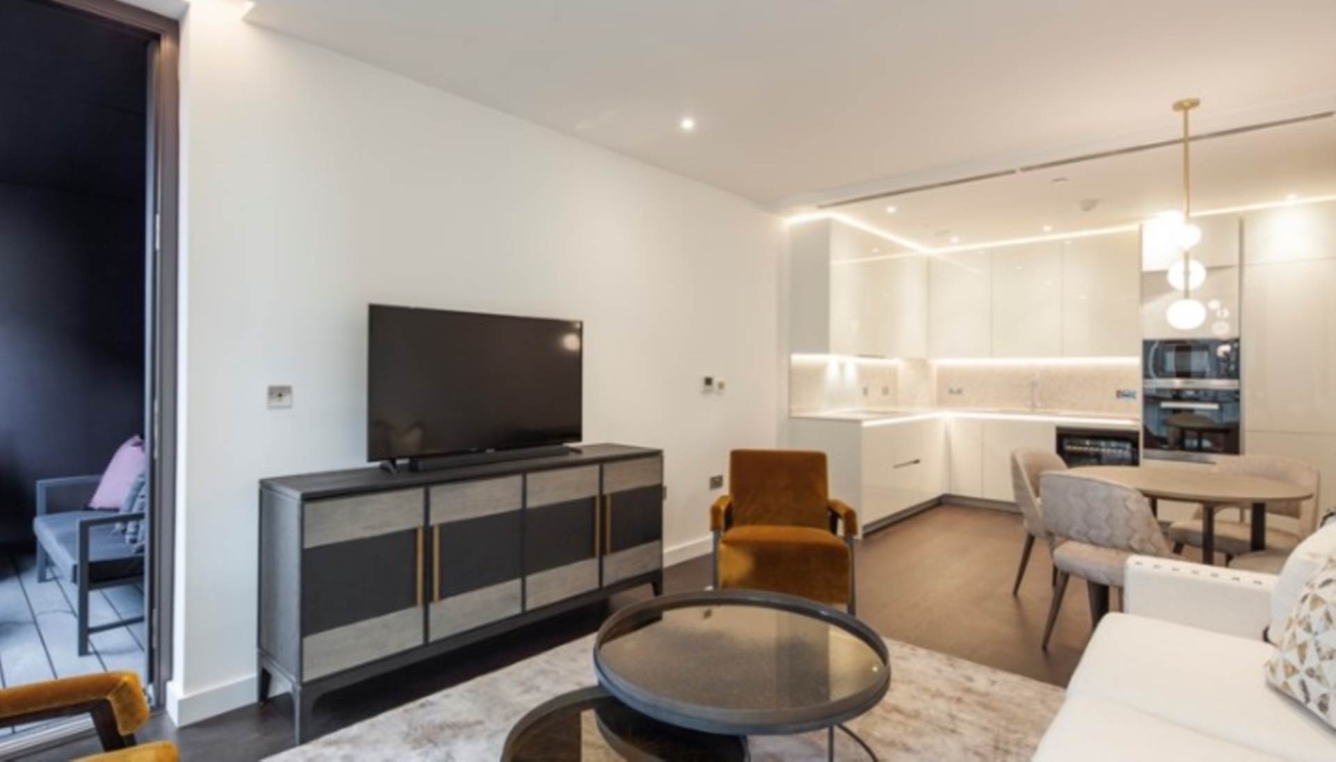 Nine Elms, Battersea, SW11, Image 1