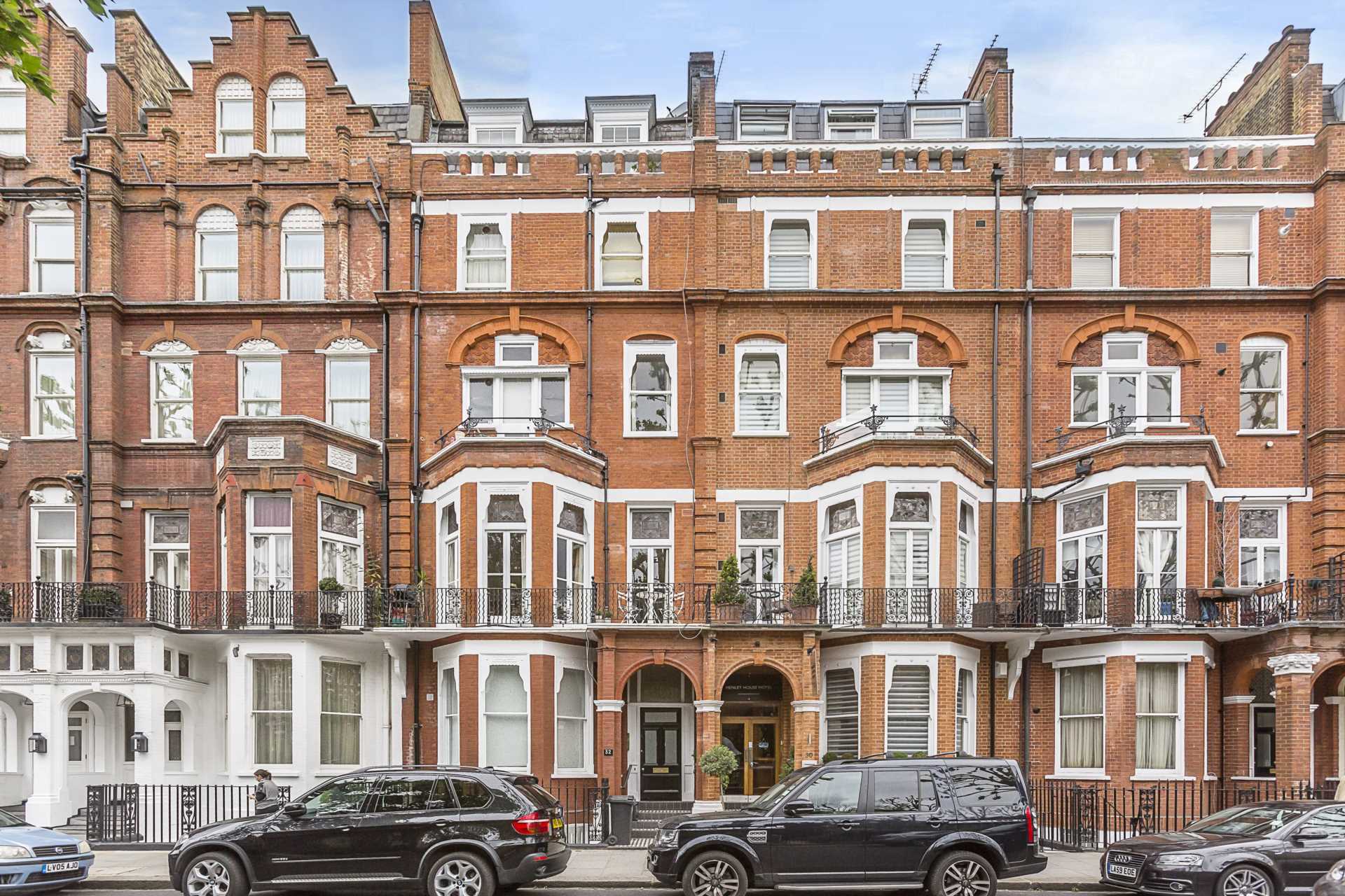 Barkston Gardens, SW5, Image 4