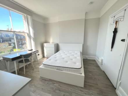 Barkston Gardens, SW5, Image 2