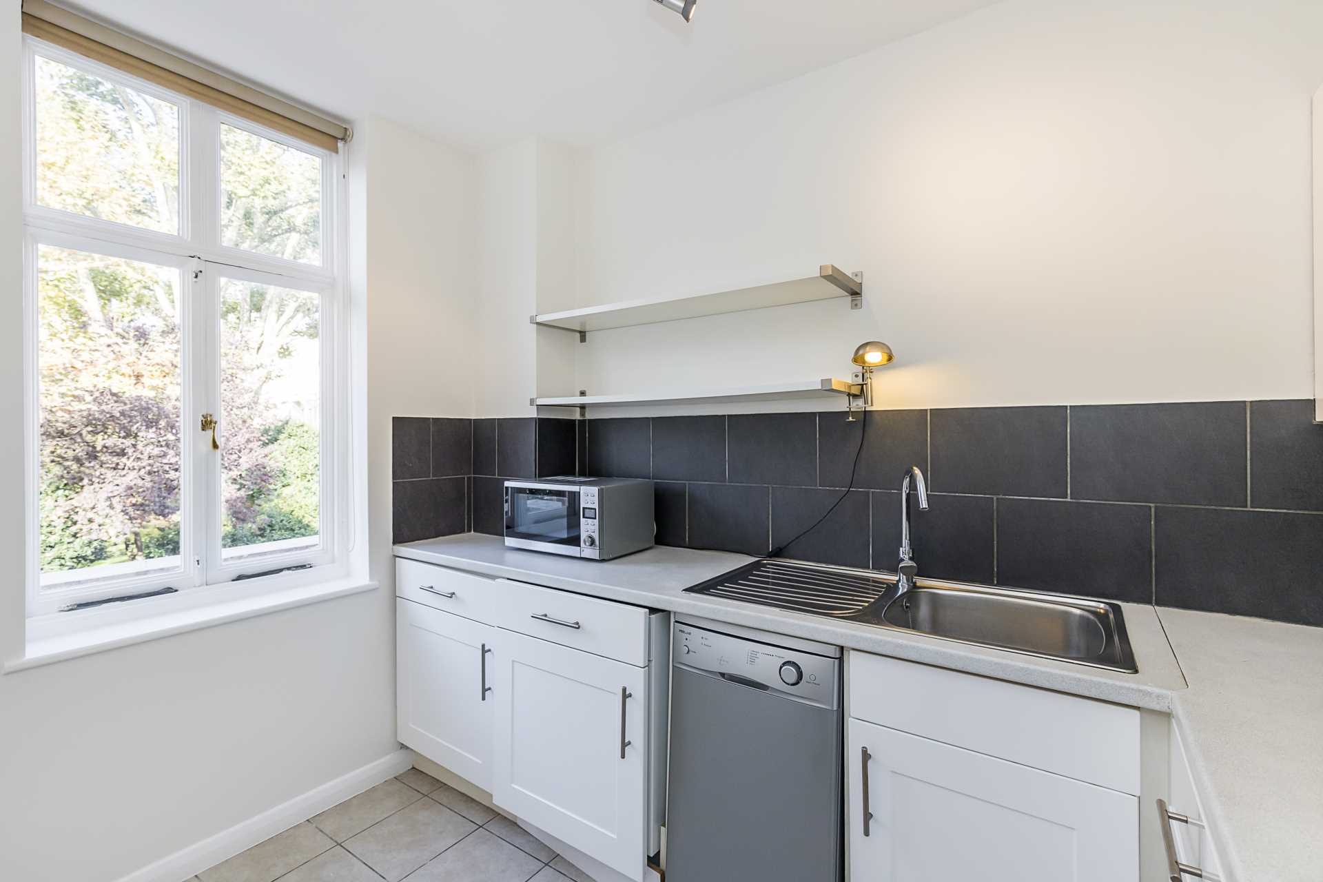 Earls Court Square, Earls Court, SW5, Image 4
