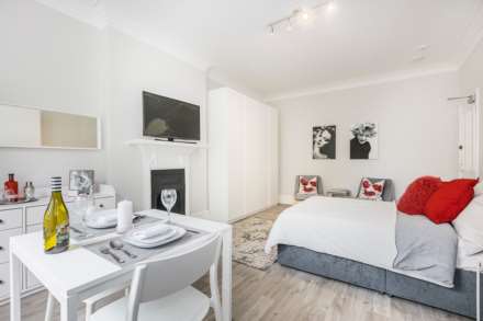 Bedsit, Barkston Gardens, Earls Court, SW5
