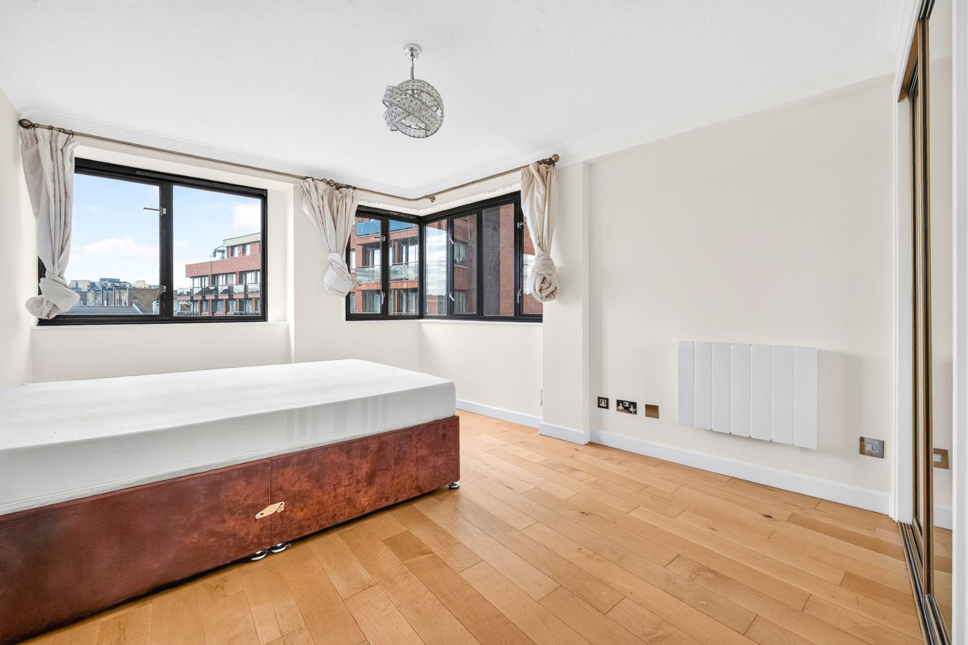 Cromwell Road, Earls Court, SW5, Image 15