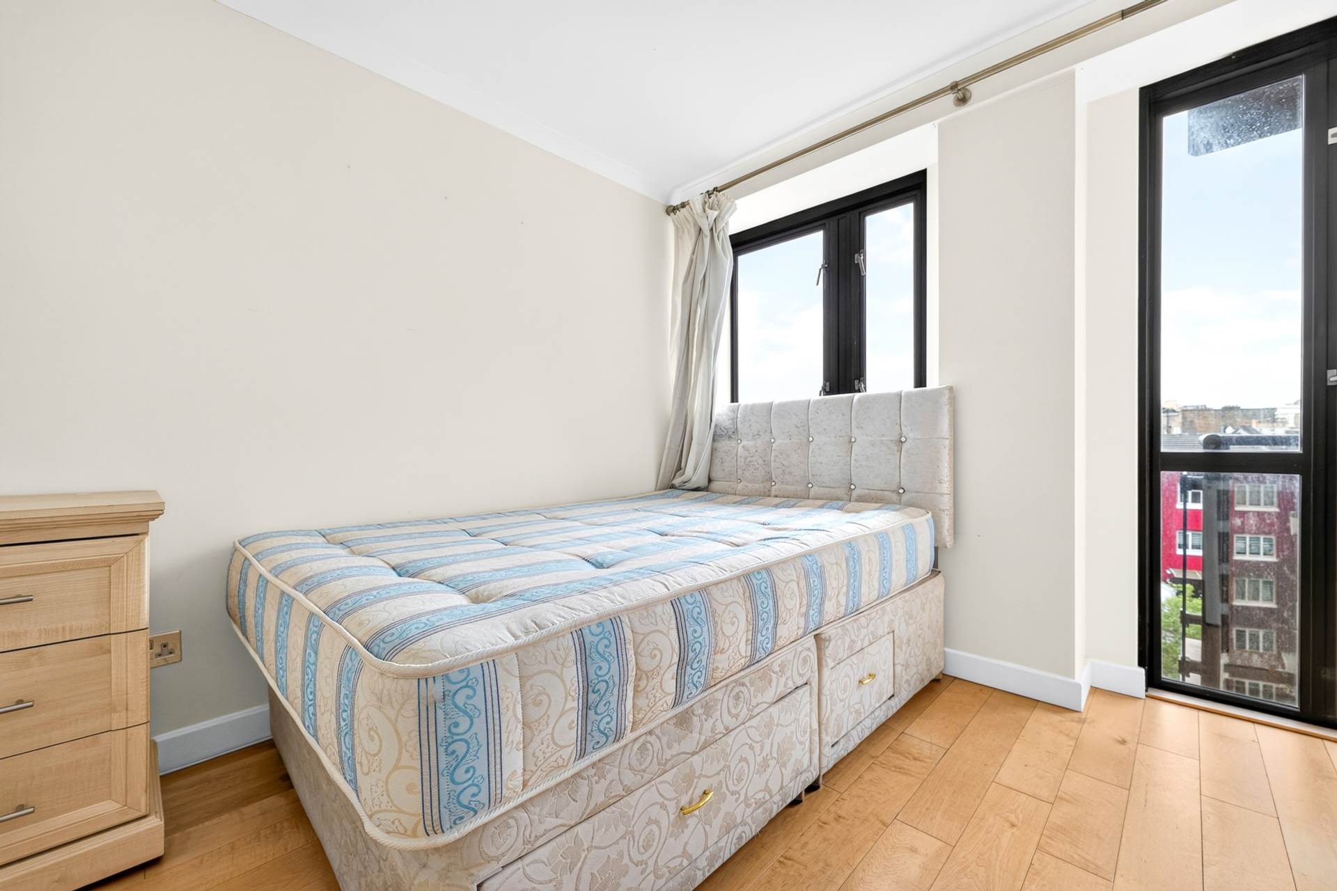 Cromwell Road, Earls Court, SW5, Image 9