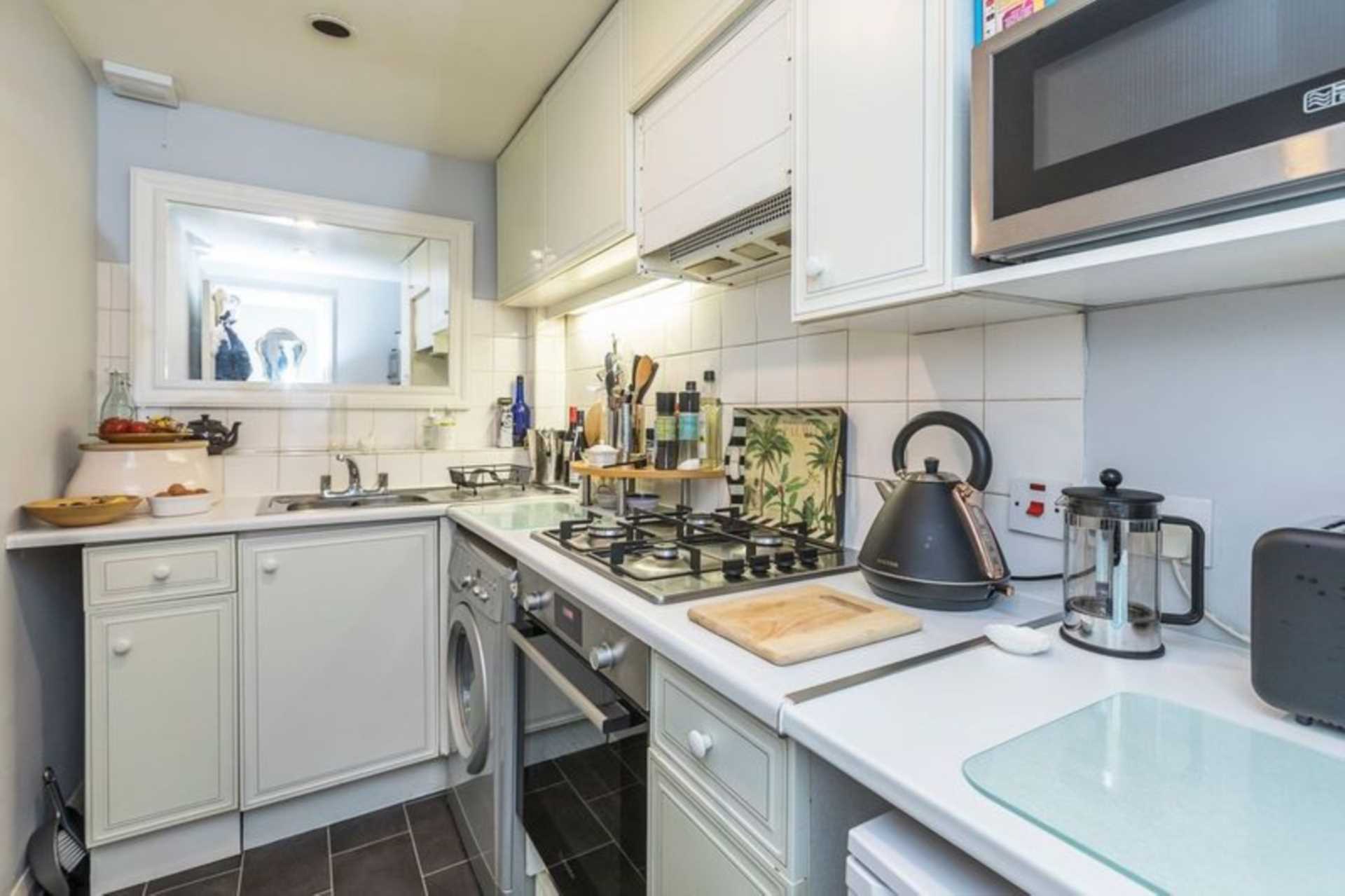 Gloucester Street, Pimlico. SW1V, Image 5