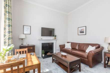 Gloucester Street, Pimlico. SW1V, Image 2