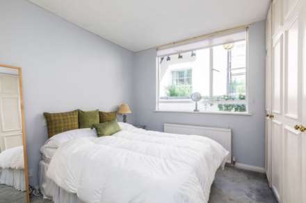 Gloucester Street, Pimlico. SW1V, Image 4