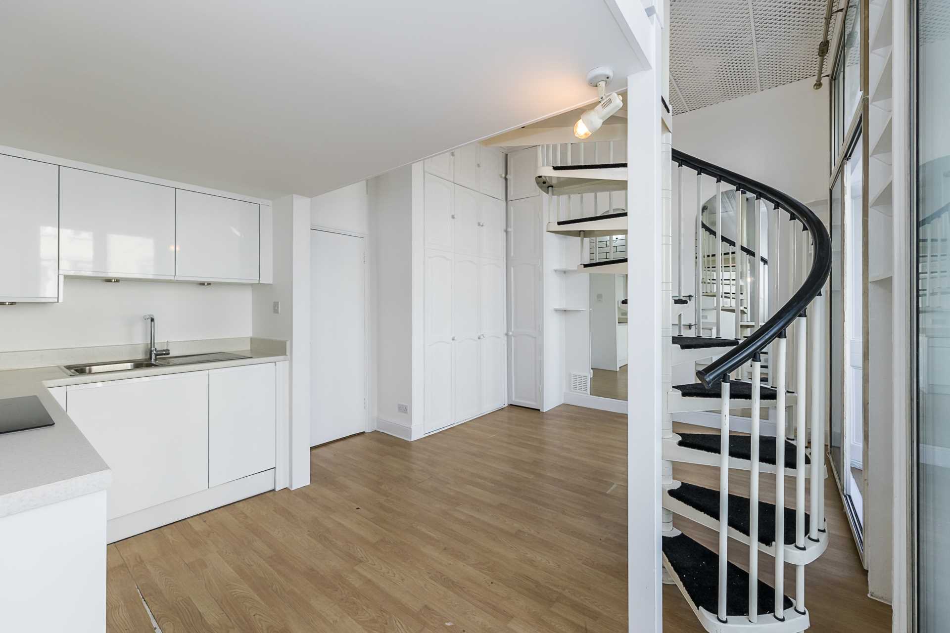 St Georges Drive, Pimlico, SW1V, Image 3