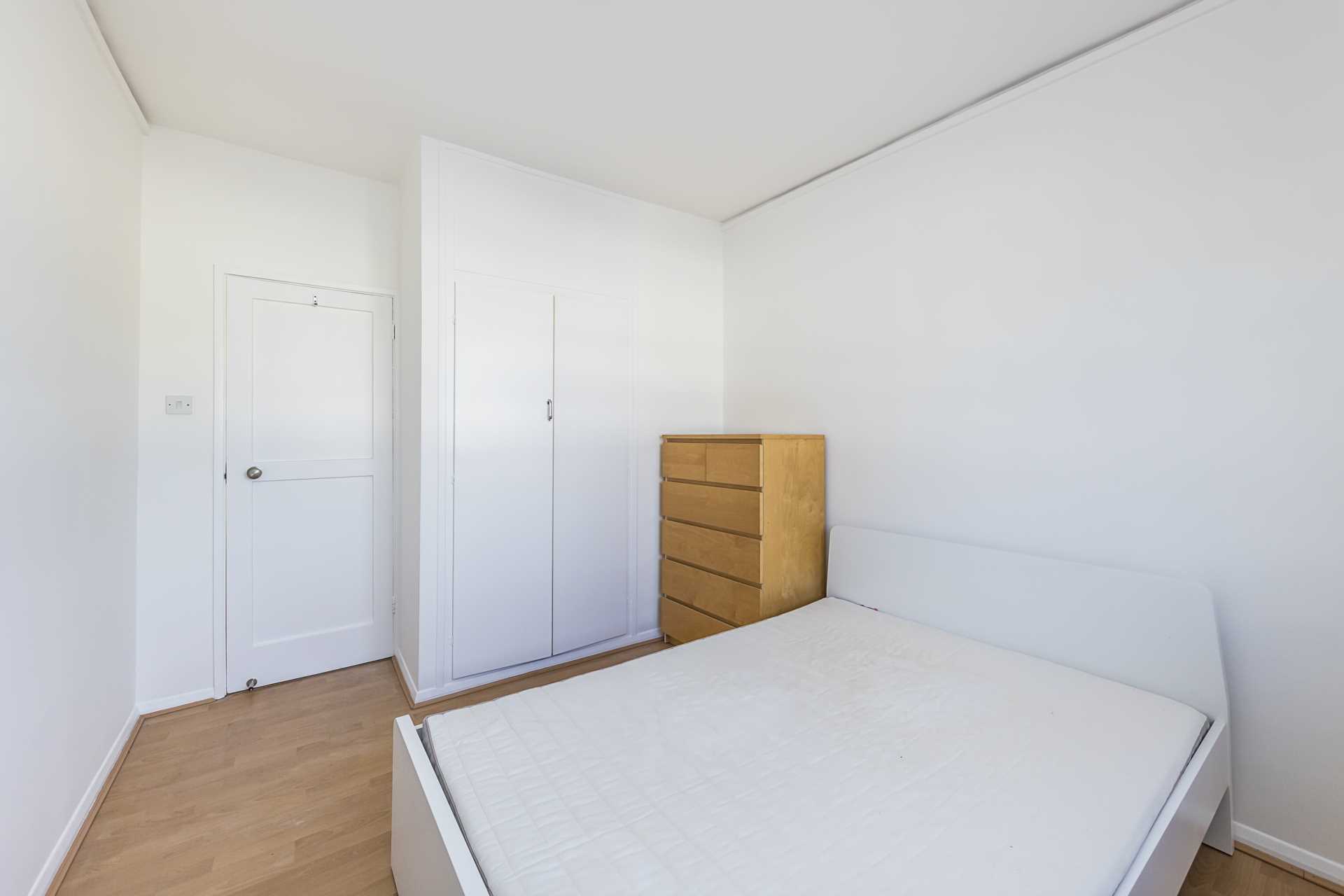Churchill Gardens, Pimlico, SW1V, Image 11