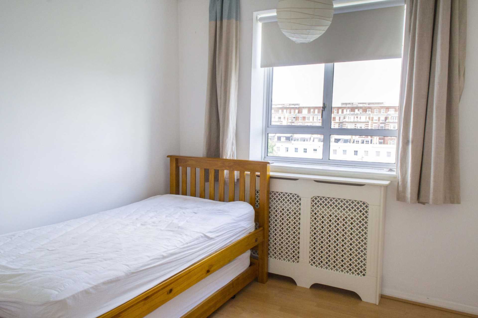 Churchill Gardens, Pimlico, SW1V, Image 8