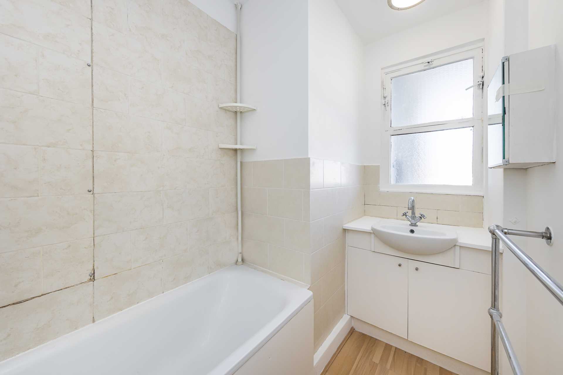 Churchill Gardens, Pimlico, SW1V, Image 9