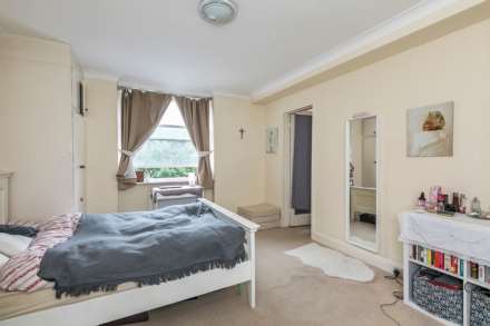 Studio, St George`s Square, Pimlico, SW1V