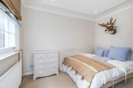 St George's Square, Pimlico SW1V, Image 8