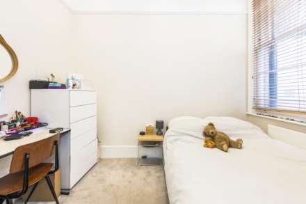 St George's Square, Pimlico SW1V, Image 9