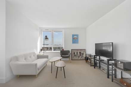 Chelsea Manor Gardens, Chelsea, SW3, Image 2