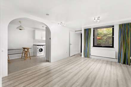 Vauxhall Bridge Road, Pimlico, SW1V, Image 1