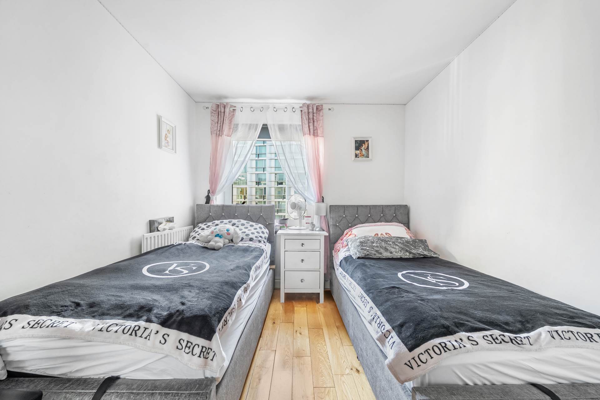 Beckford Close, Kensington, W14, Image 11