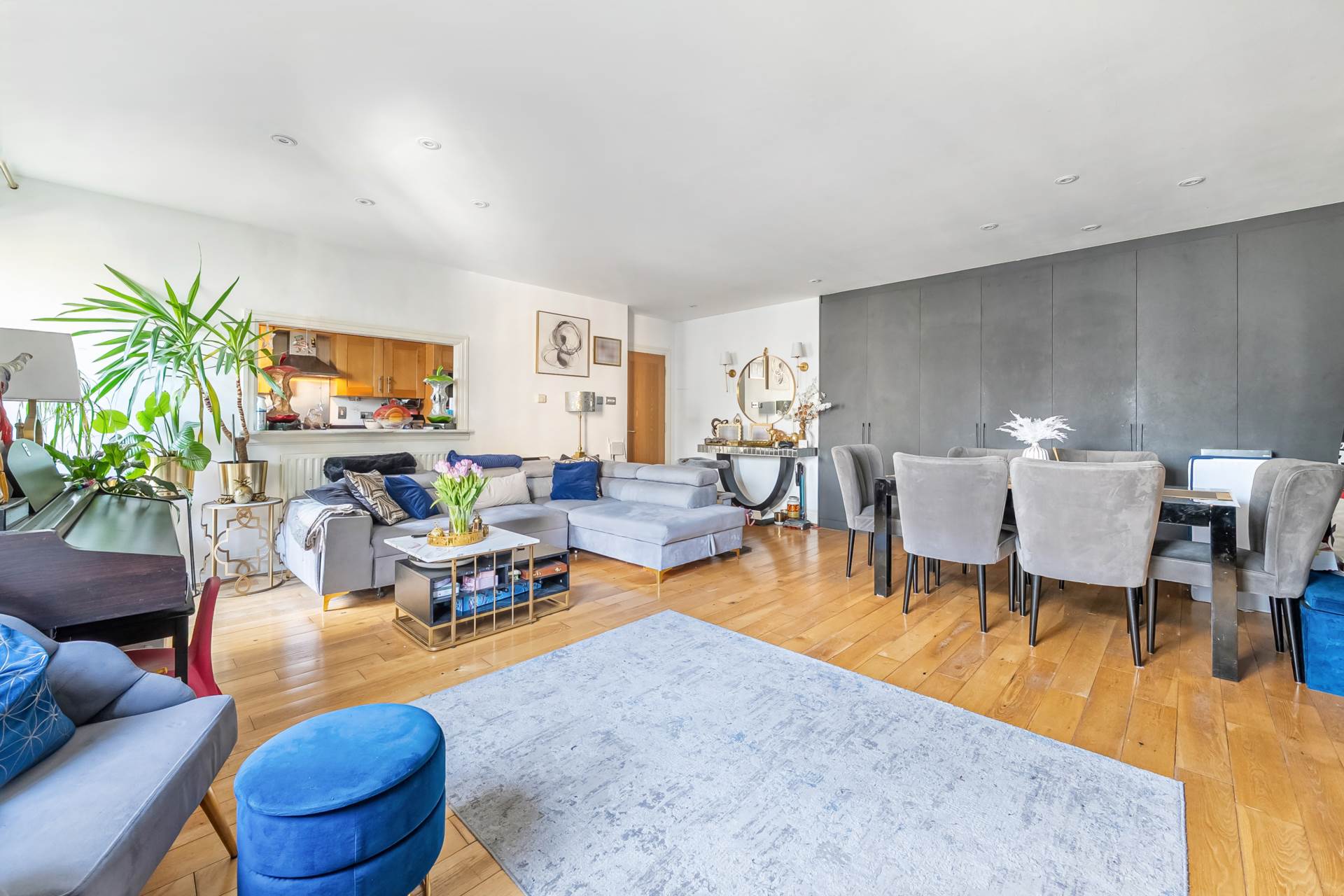 Beckford Close, Kensington, W14, Image 2