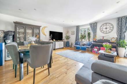 Beckford Close, Kensington, W14