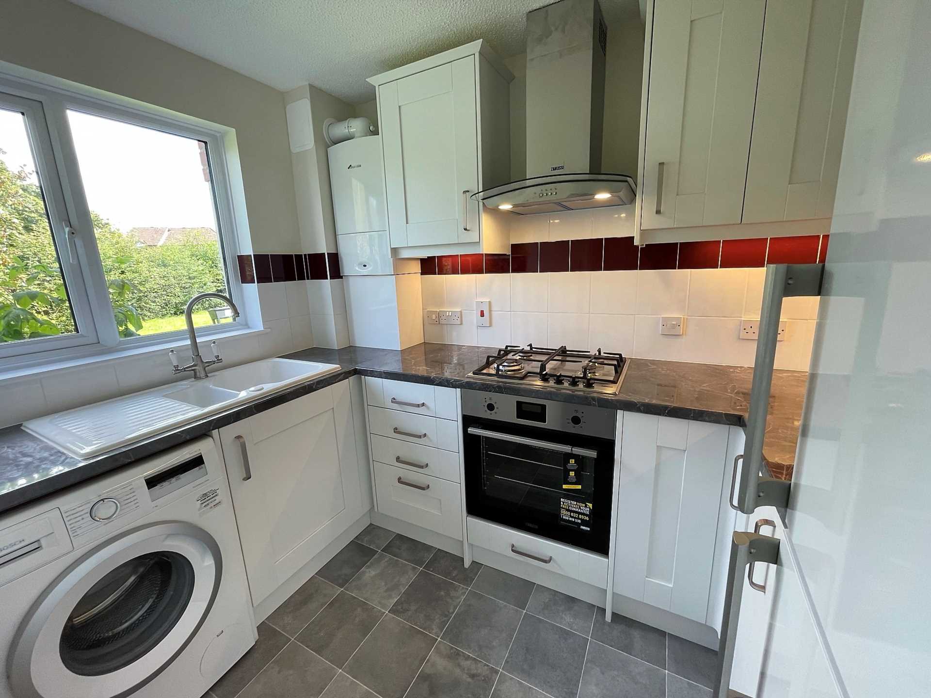 Property To Rent Blue Pryor Court, Fleet Honey Lettings (ID 632)