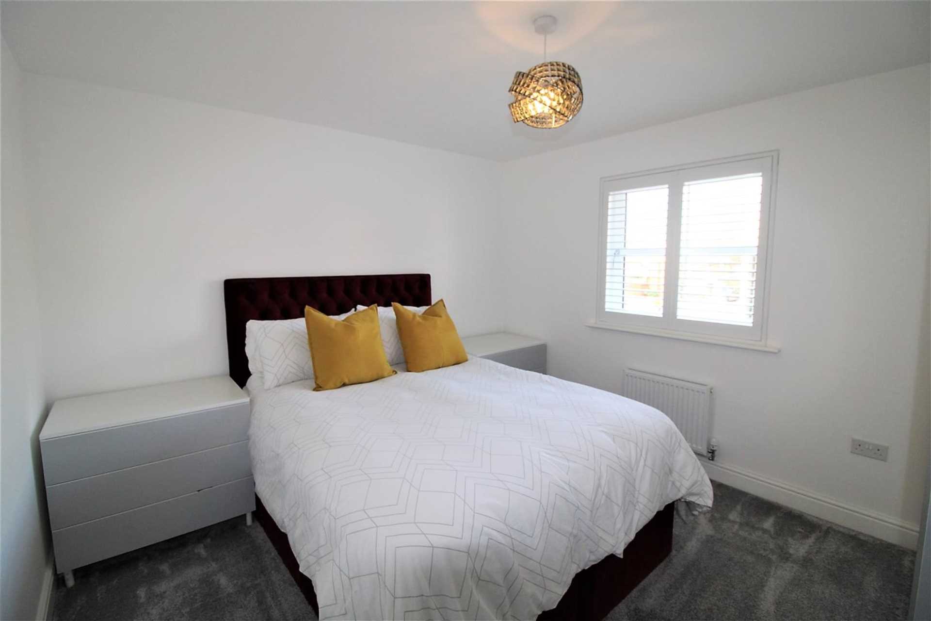 Property To Rent Nugent Close, Church Crookham Honey Lettings (ID 740)