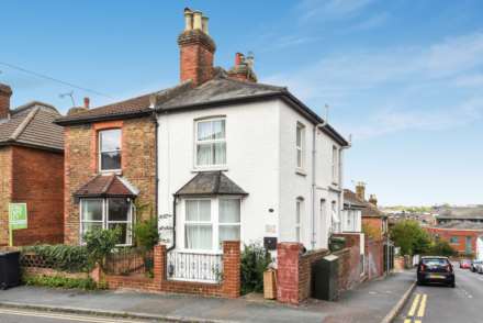 Property For Rent Denzil Road, Guildford