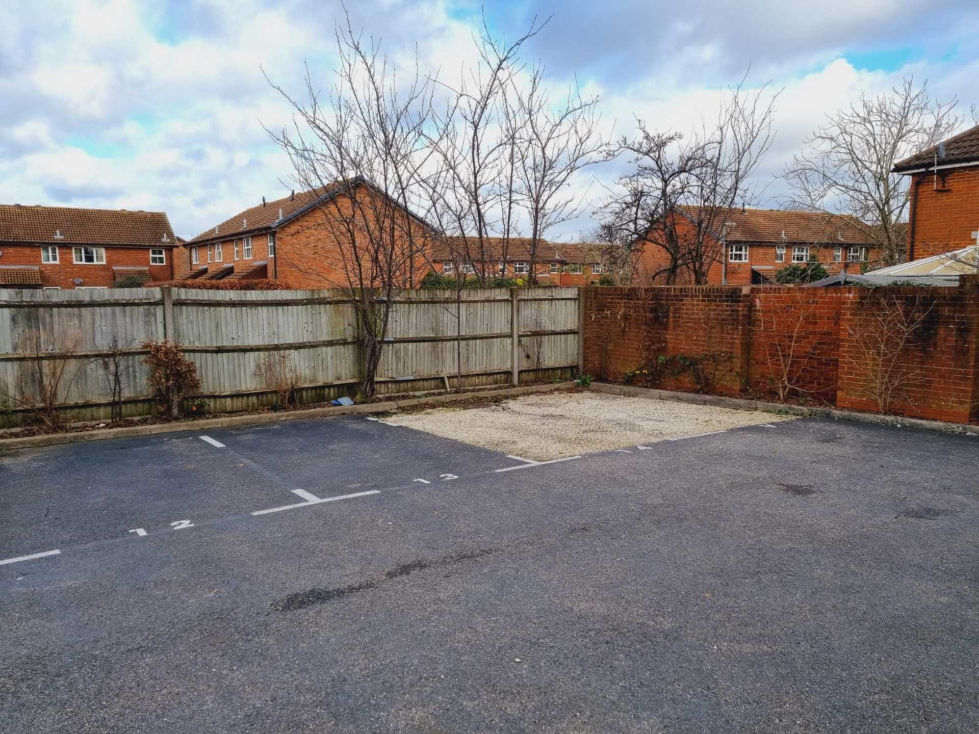 Worplesdon Road, Guildford, Image 8