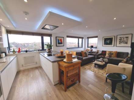 Worplesdon Road, Guildford, Image 1