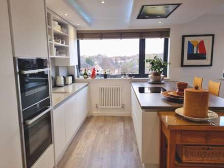 Worplesdon Road, Guildford, Image 2