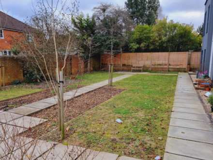 Worplesdon Road, Guildford, Image 9