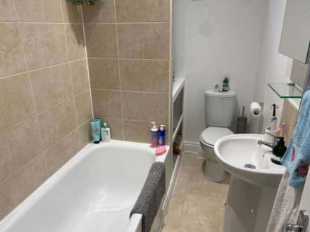 Madrid Road, Guildford, Image 5