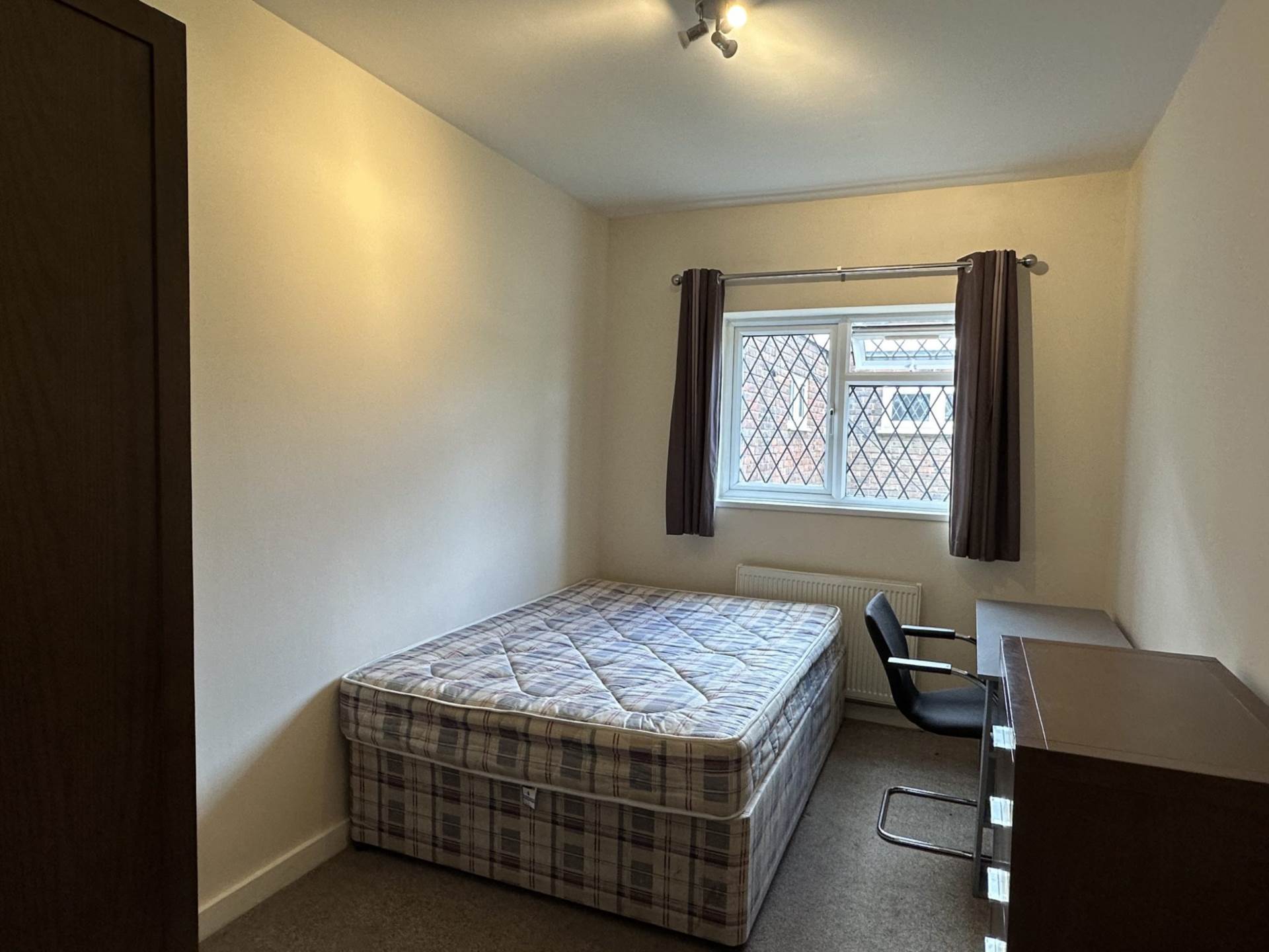 The Chase, Guildford, Image 10