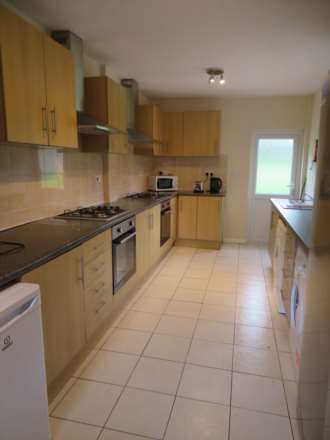 The Chase, Guildford, Image 3