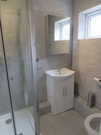 The Chase, Guildford, Image 4