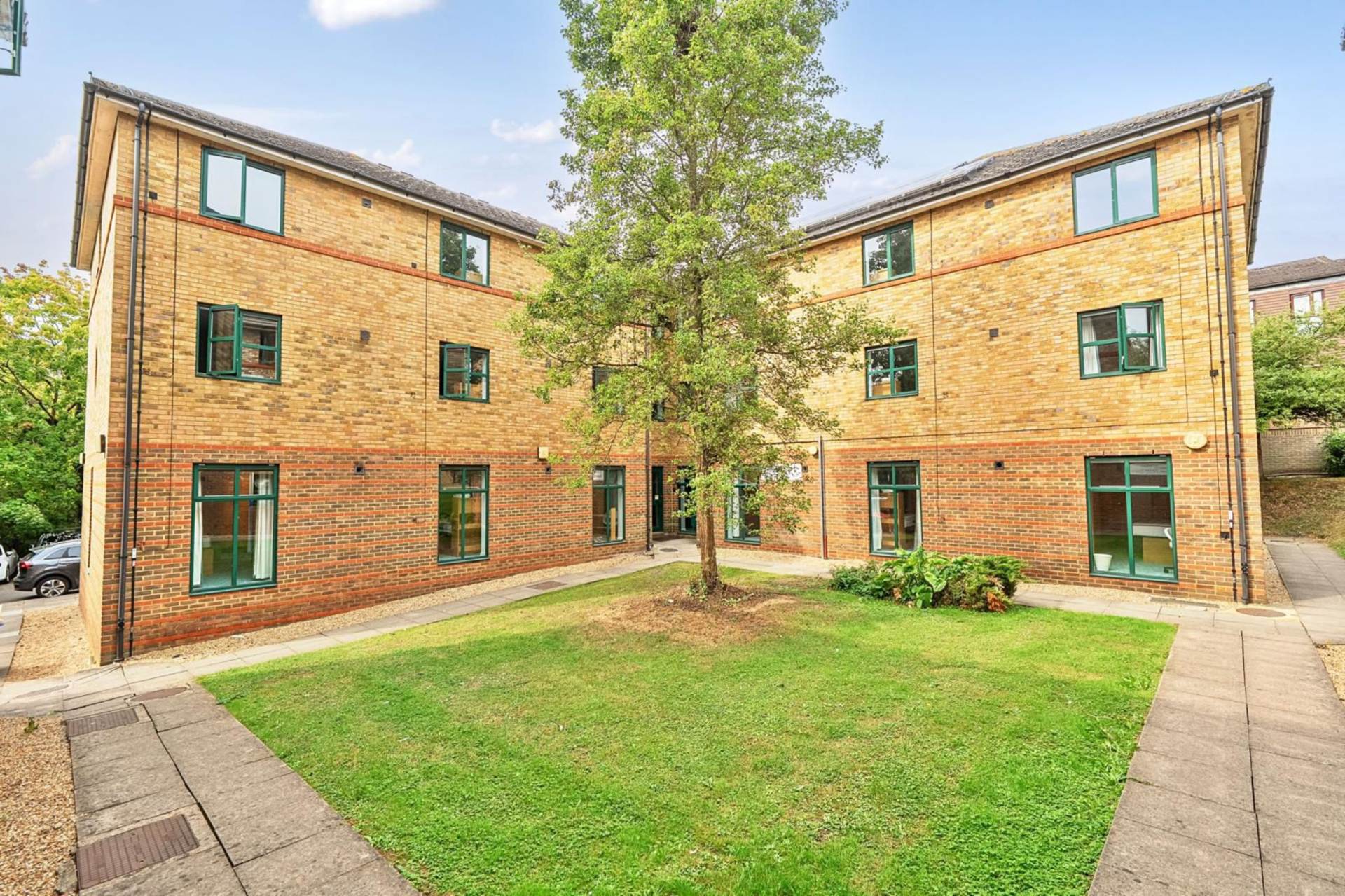 Bellerby Court, Guildford, Image 11