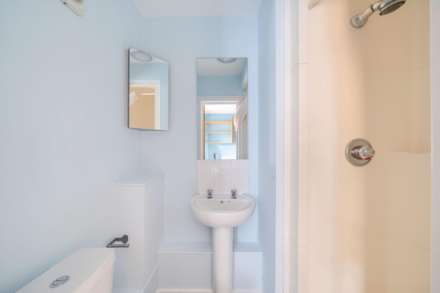 Bellerby Court, Guildford, Image 9