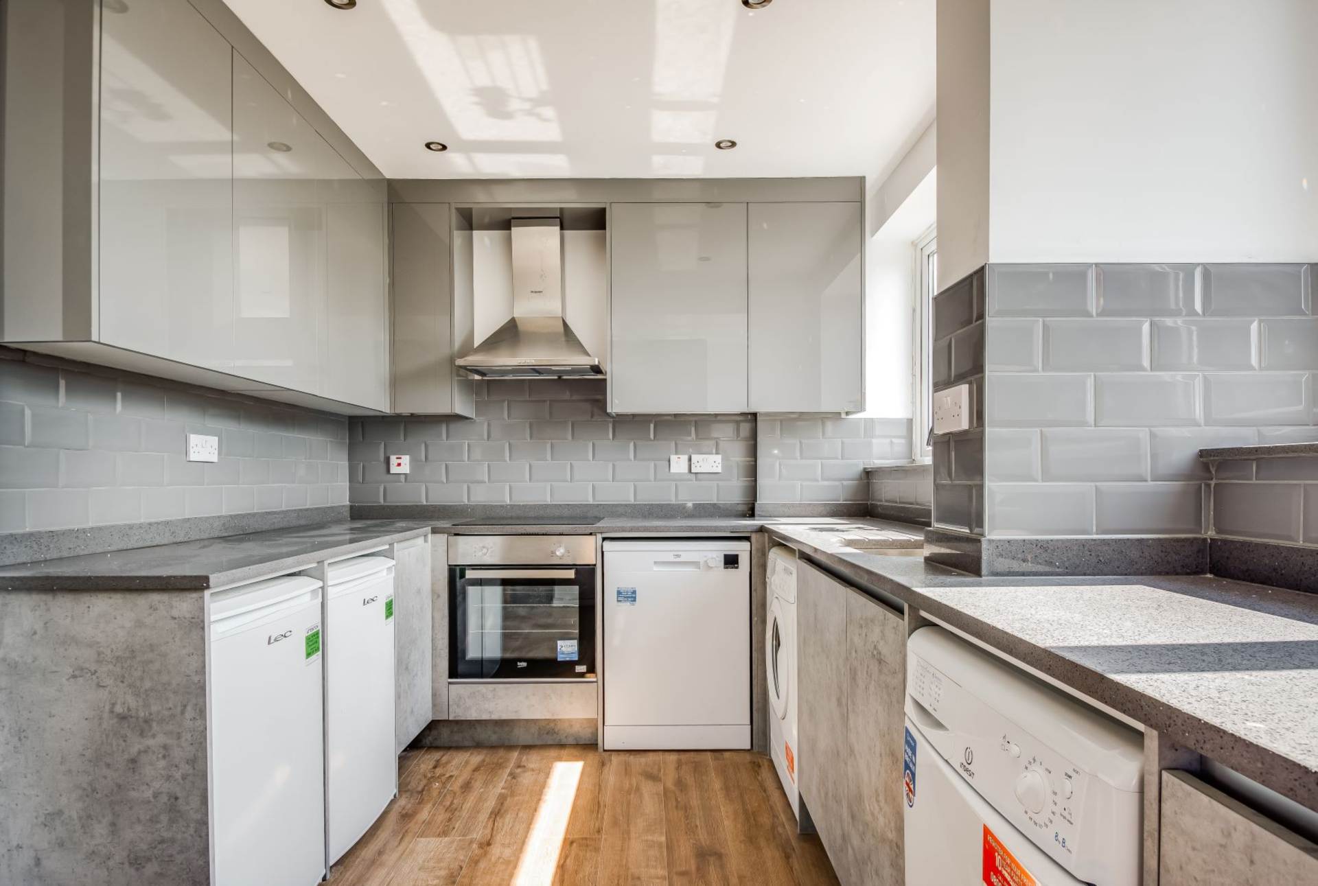 Queens Drive, Guildford, Image 10