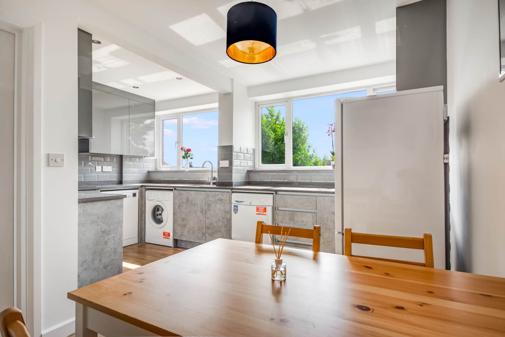 Queens Drive, Guildford, Image 9