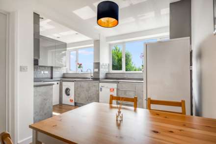 Queens Drive, Guildford, Image 9