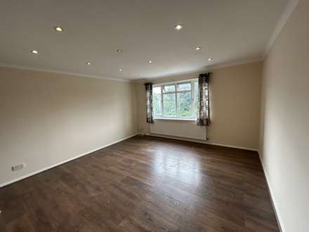 The Chase, Guildford, Image 1