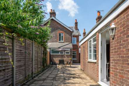 Parkhurst Road, Guildford, Image 4