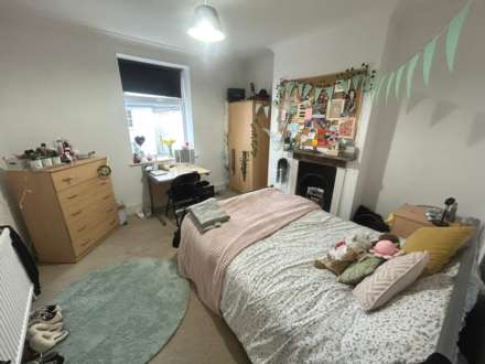 Markenfield Road, Guildford, Image 4