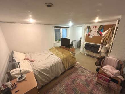 Markenfield Road, Guildford, Image 5