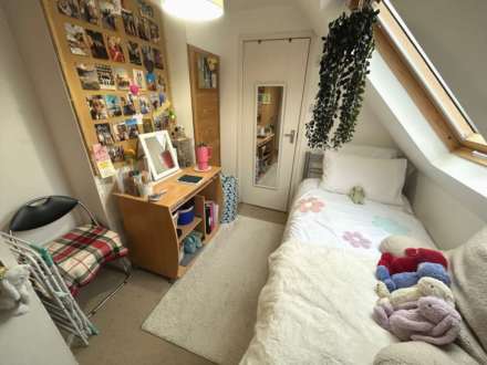 Markenfield Road, Guildford, Image 9