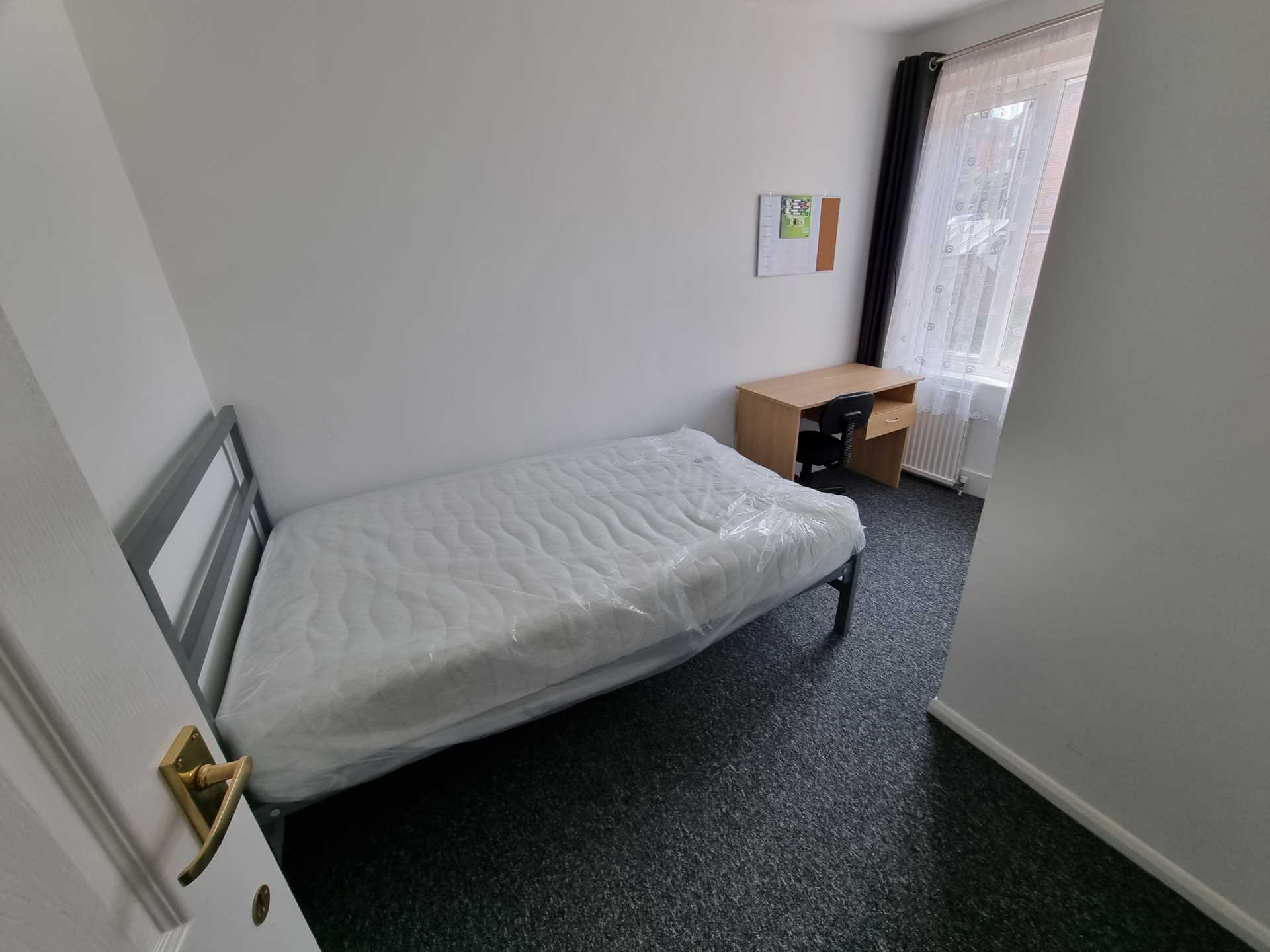 Guildford Park Road, Guildford, Image 9