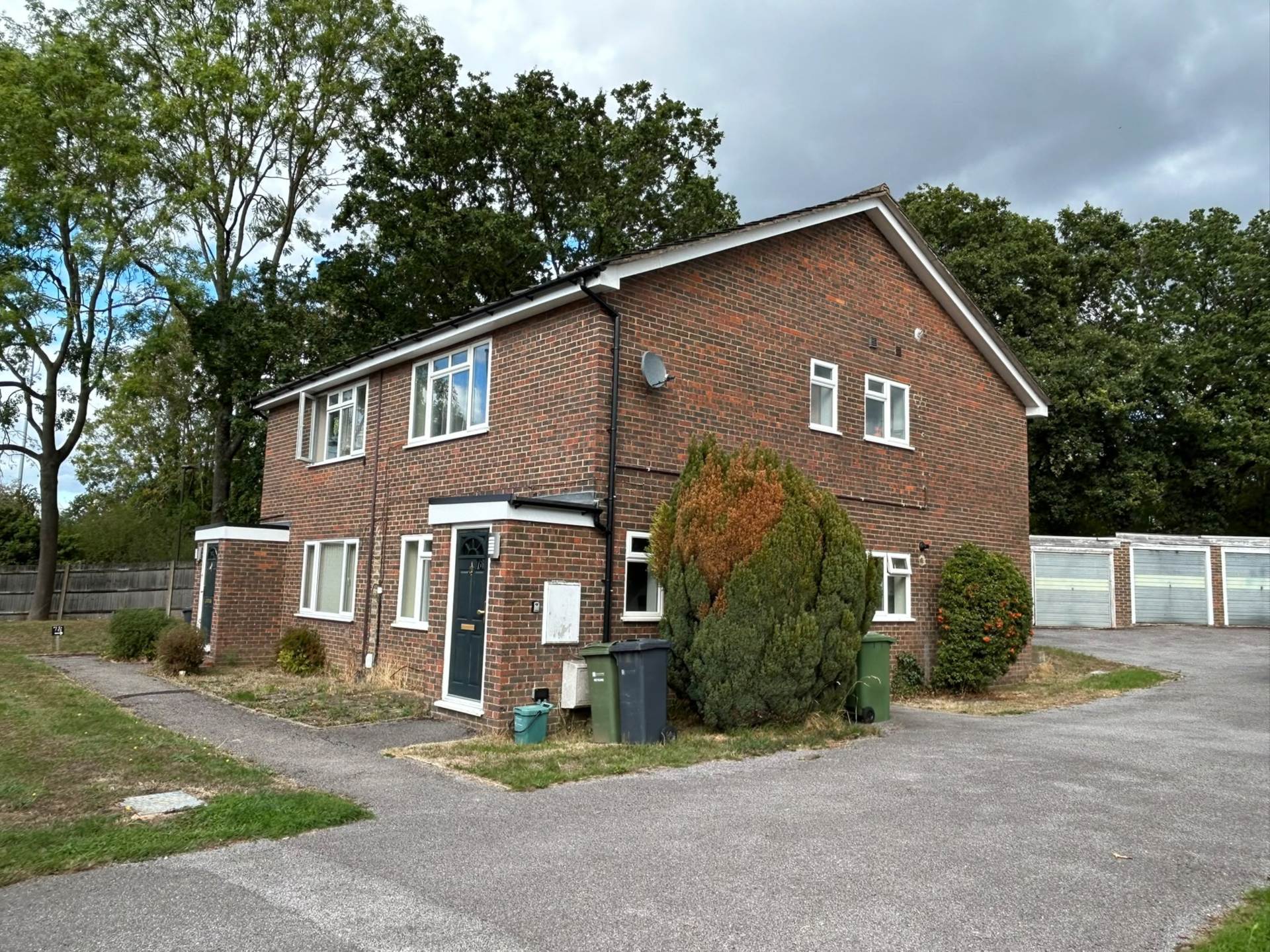 The Chase, Guildford, Image 1