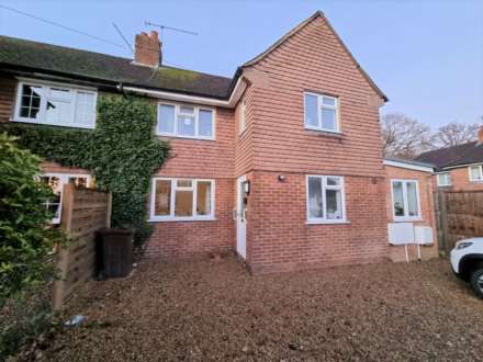 6 Bedroom Semi-Detached, Foxburrows Avenue, Guildford